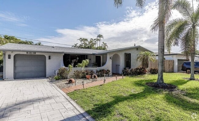 Building Photo - 9081 SW 55th Ct