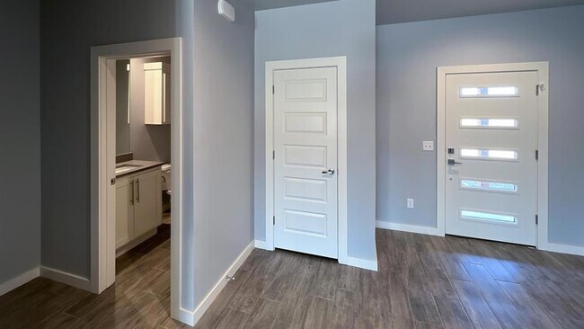 Foto del edificio - 17640 Natalie Ct