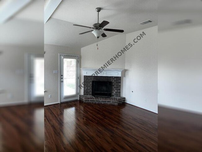 Building Photo - 210516 Raptor Roost Rd Pflugerville TX 78660