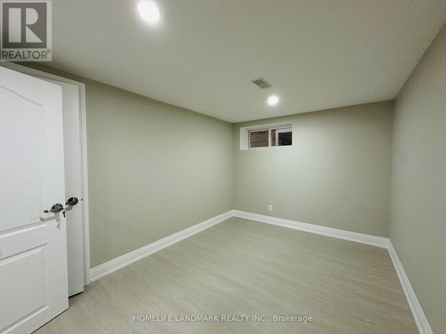 Building Photo - 38 Howarth Ave