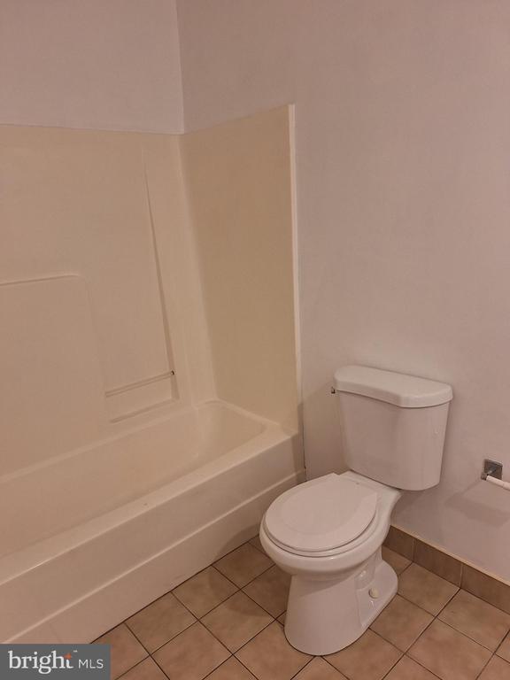 Building Photo - 205 Stevens Ct