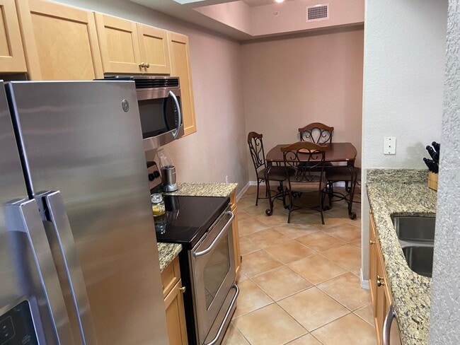 Building Photo - 11016 Legacy Dr