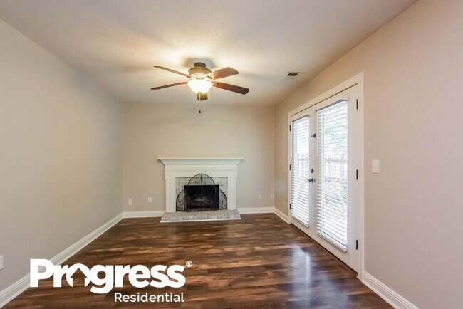 Building Photo - 3405 Mayhurst Dr