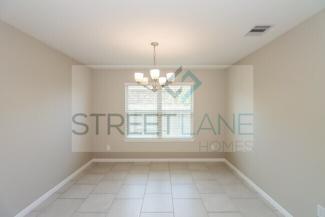 Foto del edificio - REDUCED!