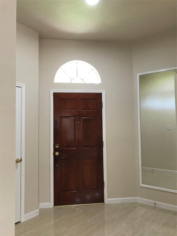 Building Photo - 707 Redwood Bend Ln