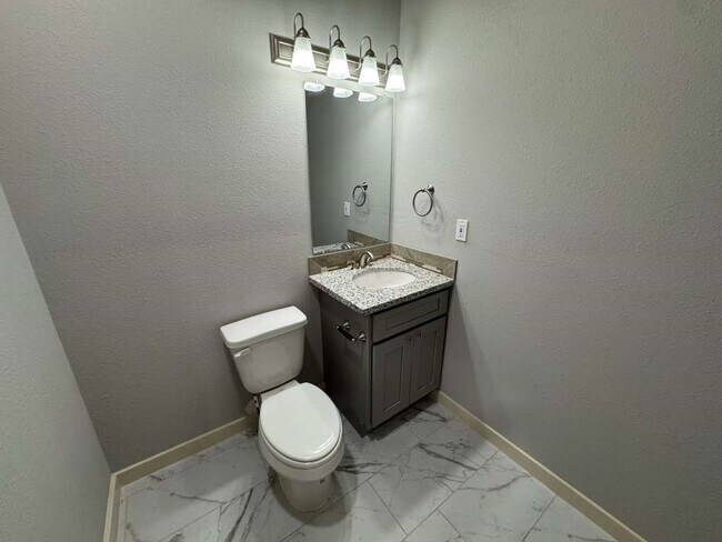 Foto del edificio - 5802 Twisted Pine Ct