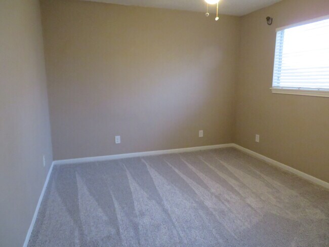 Dormitorio - 14510 Cypress Leaf Drive