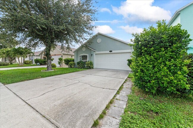 Building Photo - 2165 Redwood Cir
