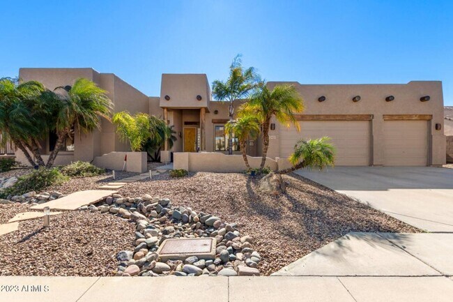 Building Photo - 4 br, 2.5 bath House - 9545 E Gary St