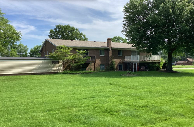 Building Photo - 4405 Aspen Dr