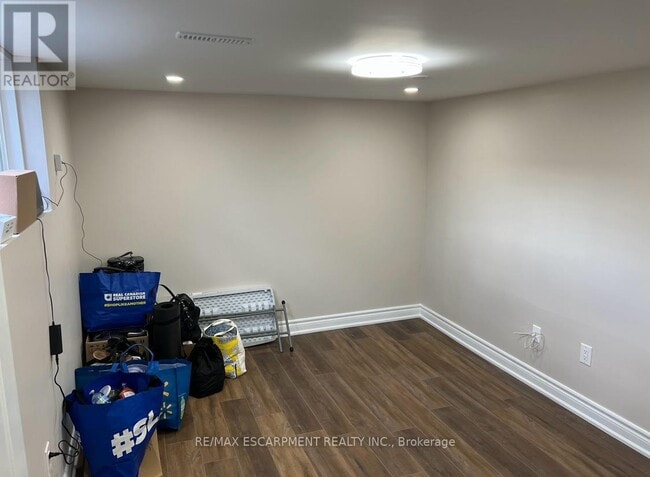 Building Photo - 49 Gretna Dr