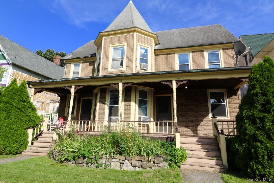 Primary Photo - 30 Willow St