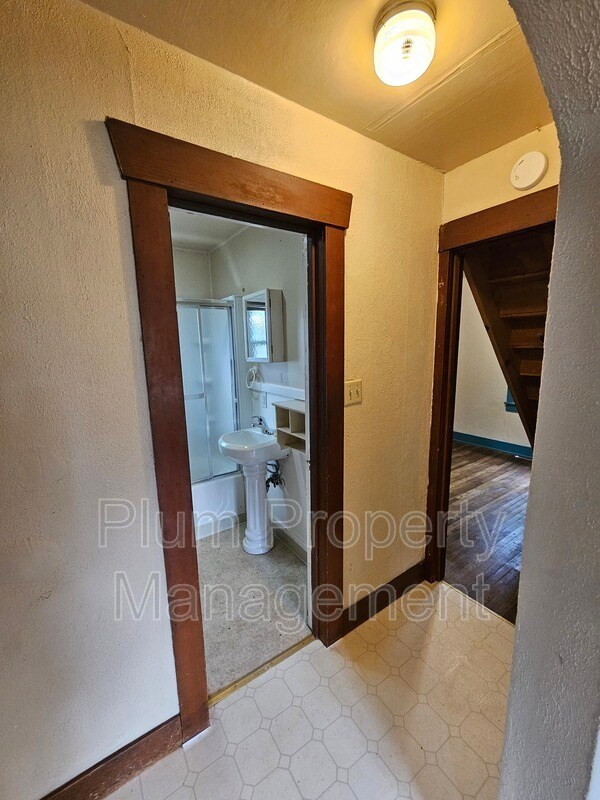 Foto del edificio - 1405 River Rd
