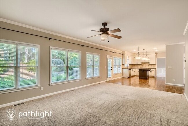Foto del edificio - 373 Vista Lake Terrace, Suwanee, GA, 30024