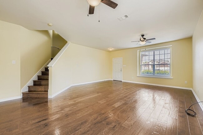 Building Photo - 908 Reveille Rd