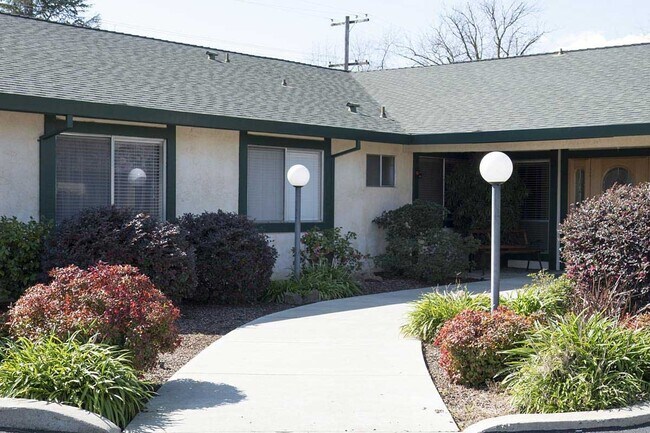 Foto del edificio - Walnut House Assisted Living Apartment Homes