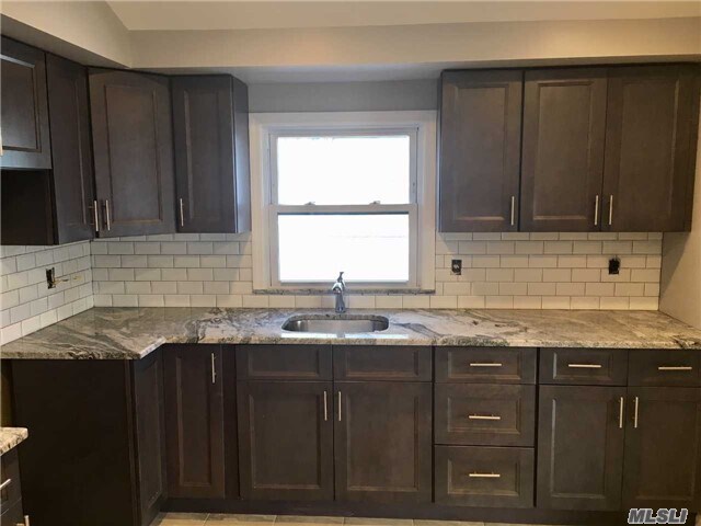Building Photo - 155-34 Cohancy St