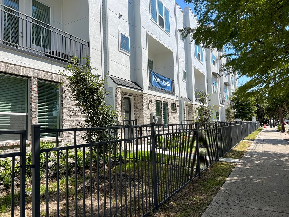 1518 Rosalie St, Houston, TX 77004 Townhome Rentals in Houston TX