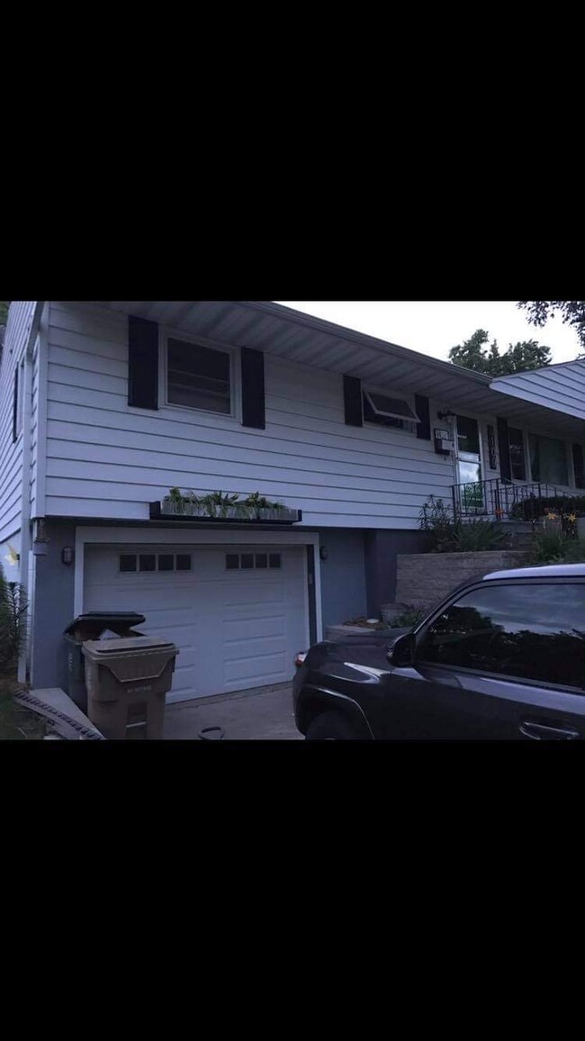Building Photo - 5109 Maher Ave