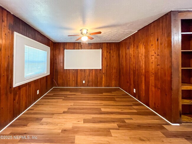Foto del edificio - 3220 Myra St