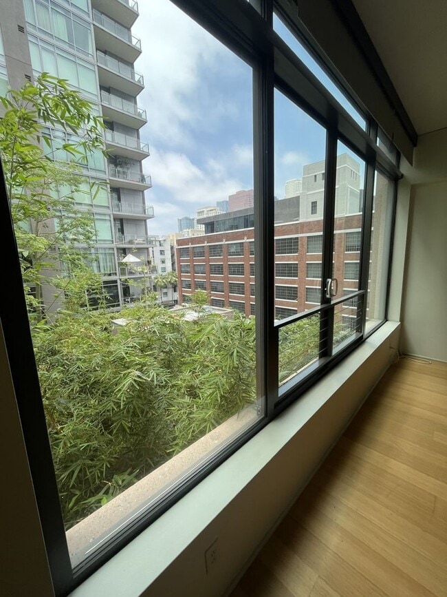Building Photo - COMING SOON! Sleek & Sophisticated 1-Bedro...