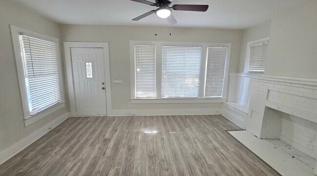 Foto del edificio - 2805 S Jennings Ave