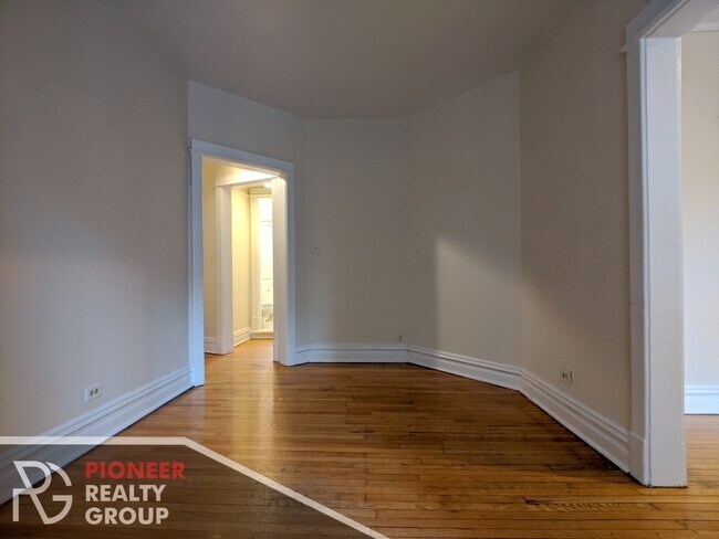 Foto del edificio - 2318 N Clark St