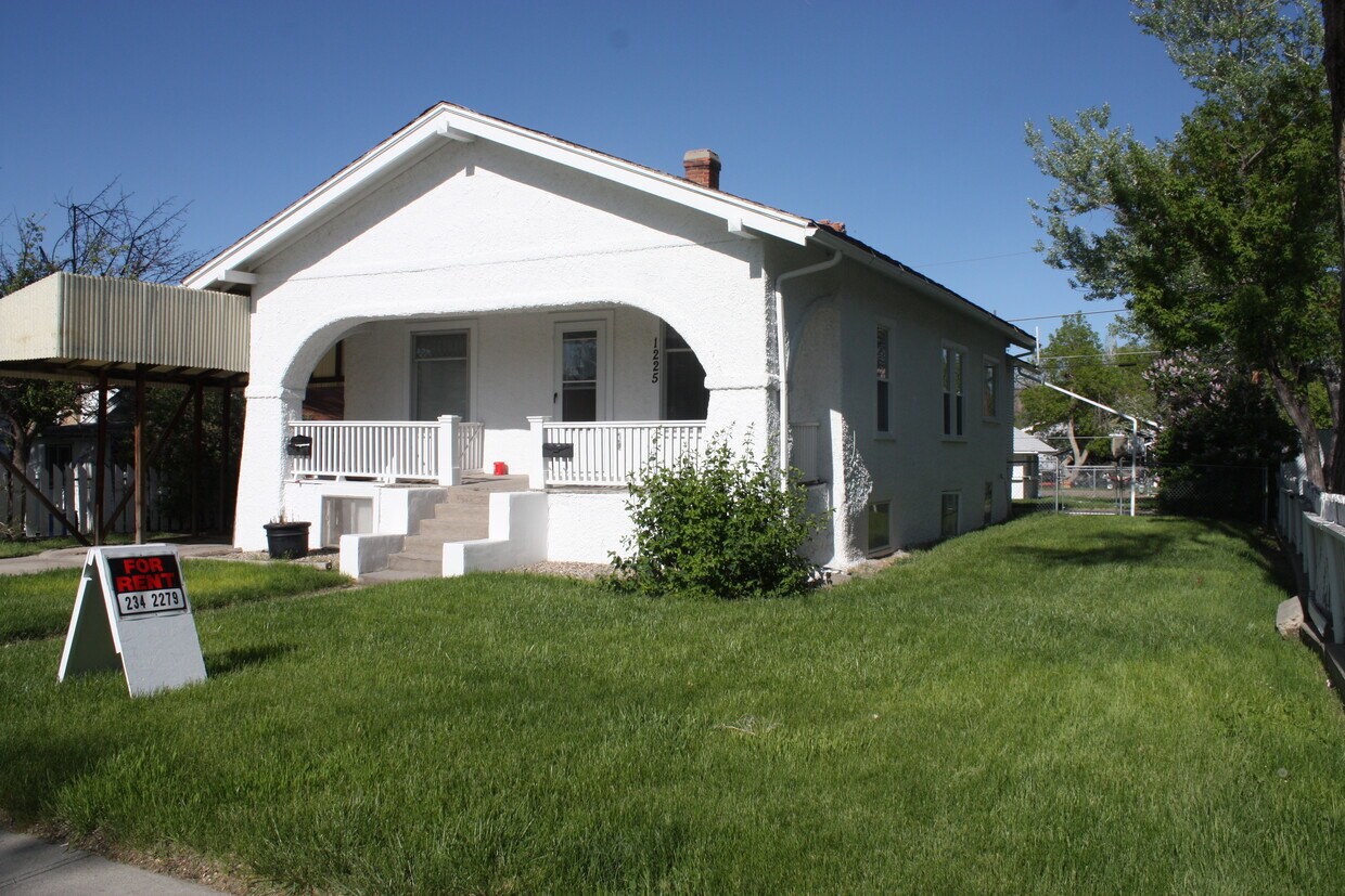 Primary Photo - 1225 S Ash St