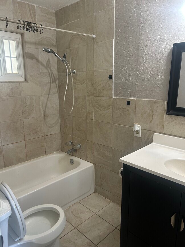 Foto del edificio - 6062 Vierra Ln