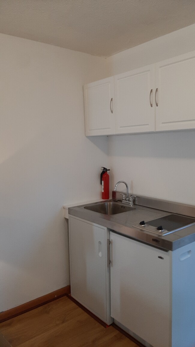 Building Photo - 240 Brookstone Dr