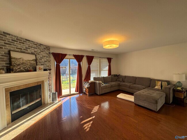 Foto del edificio - 709 Oak Cove Ln NW