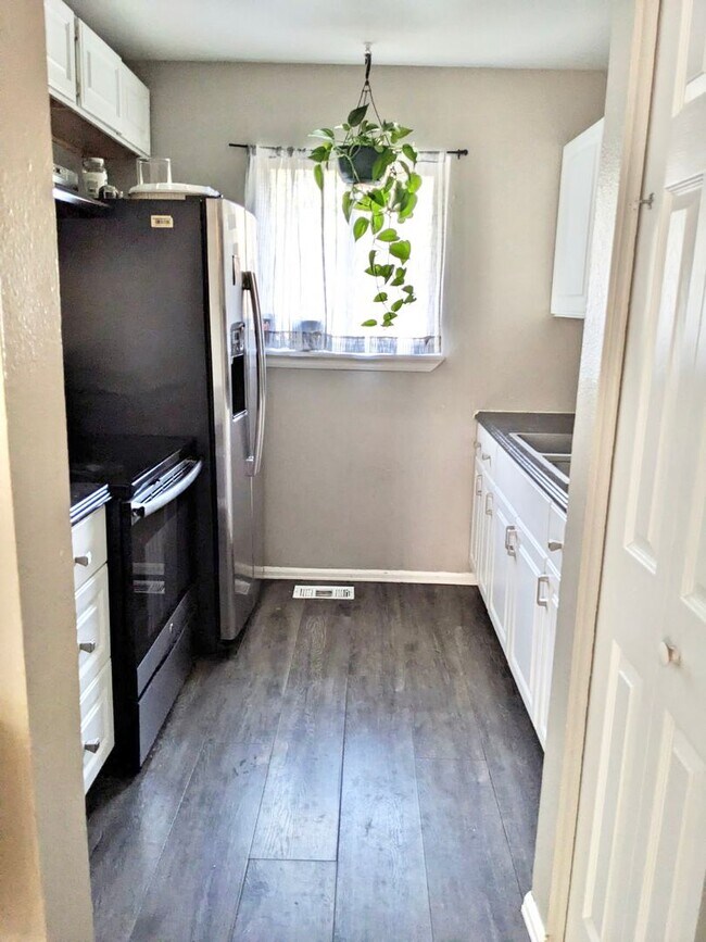 Foto del edificio - Move In Ready Home on Whitewood