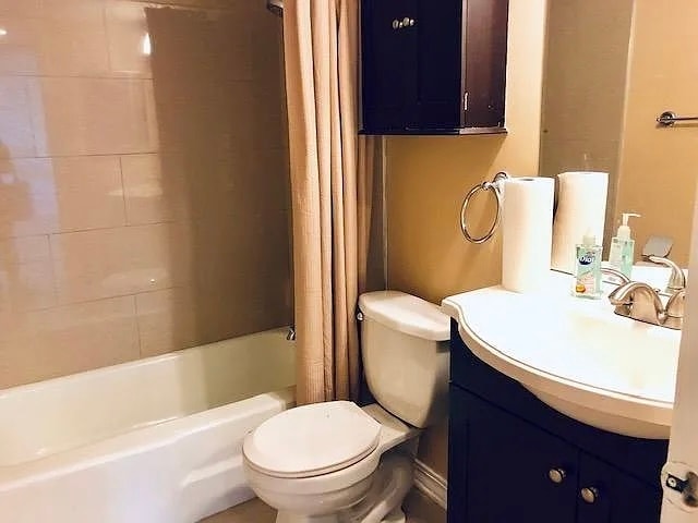 Foto del edificio - 4512 Kings Walk Dr