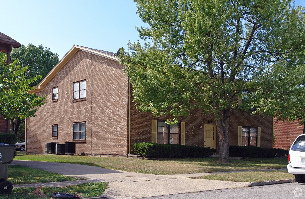 Primary Photo - 2933 Winter Garden Dr