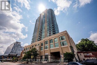 Building Photo - 9 George St N