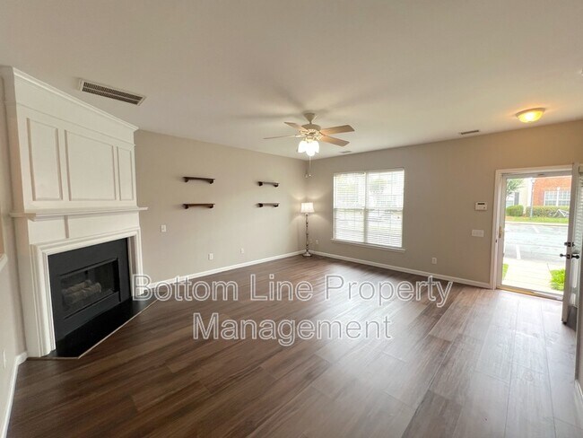 Foto del edificio - 3279 Mannington Dr