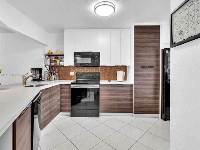 Foto del edificio - 2 bedroom in North Miami Beach FL 33179