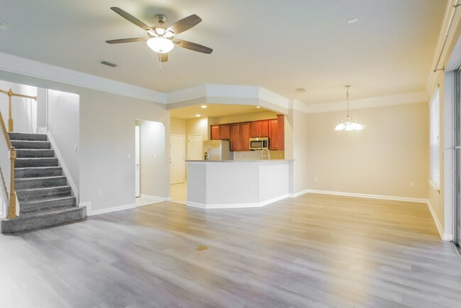 Building Photo - 6499 White Flower Ct
