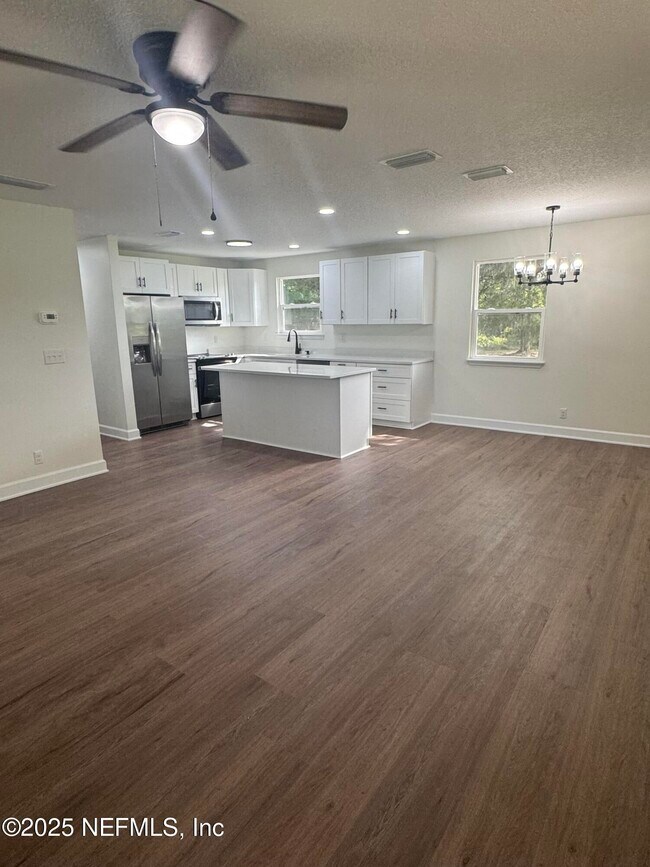 Foto del edificio - 5202 SW 155th St
