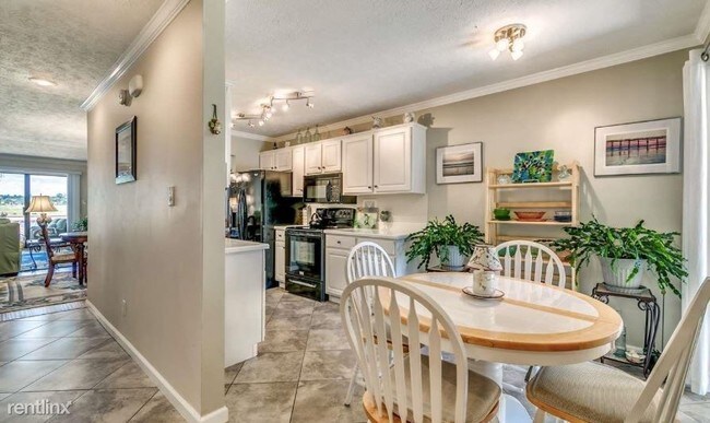 Foto del edificio - 3 br, 3 bath Townhome - 4032 Fairway Lakes Dr