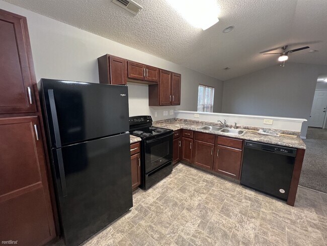 Building Photo - 3 br, 2 bath House - 16 Hillrise Ct