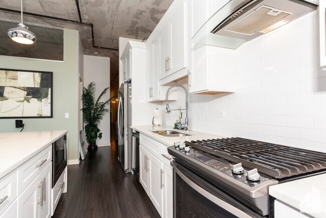 Foto del edificio - 60 E 16th St
