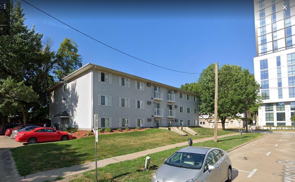 500 S Linn St, Iowa City, IA 52240 Apartments in Iowa City, IA