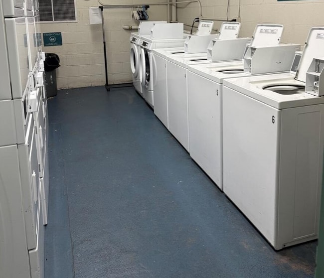 Building Photo - 1617 Kapiolani Blvd