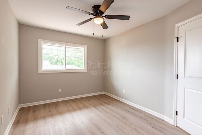 Foto del edificio - 400 Gallery Ln