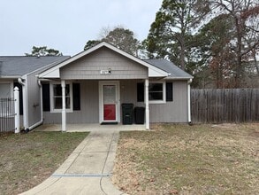 Building Photo - 3272 Dorian Rd