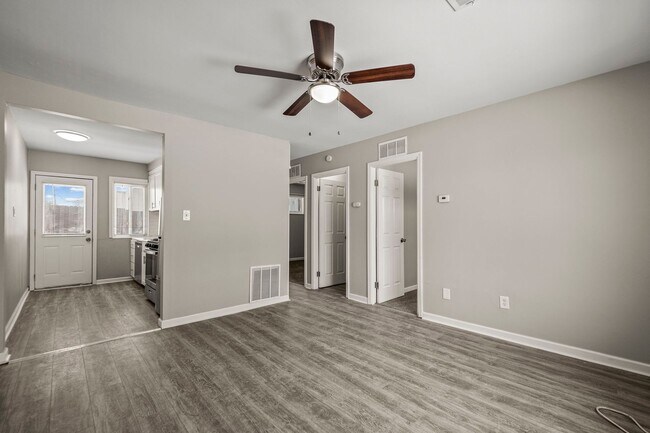 Foto del edificio - Ranch Apartment Homes in Great Troy Location
