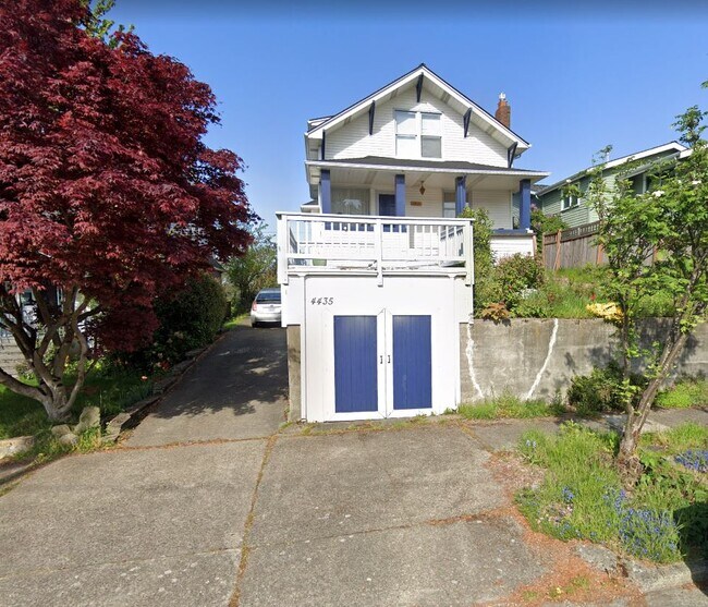 Building Photo - 4435 Baker Avenue Northwest