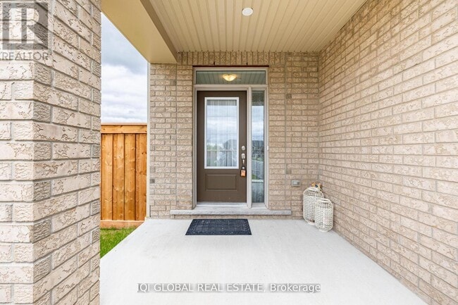 Building Photo - 99 Air Dancer Cres