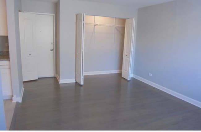 Foto del edificio - 7120 N Sheridan Rd